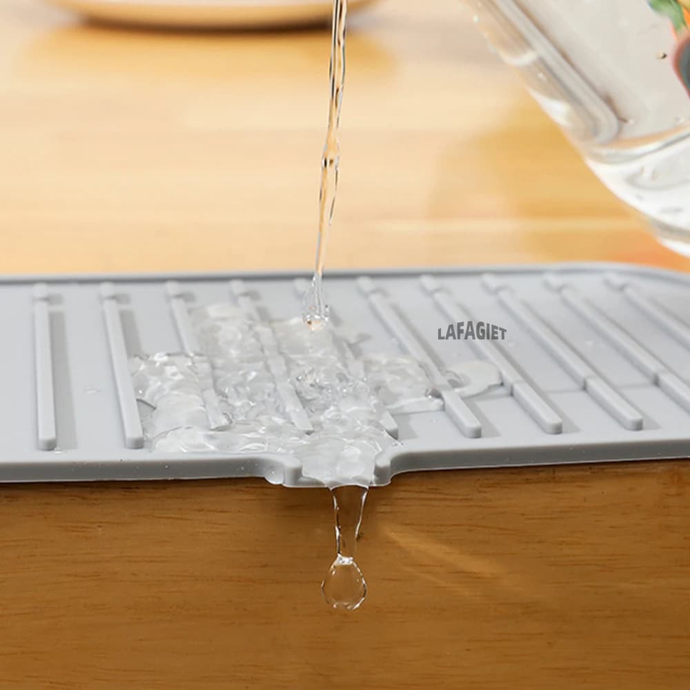 Silicone Drainage Pad for Airbnb Kitchen Sink | Splash Proof Mat view 4