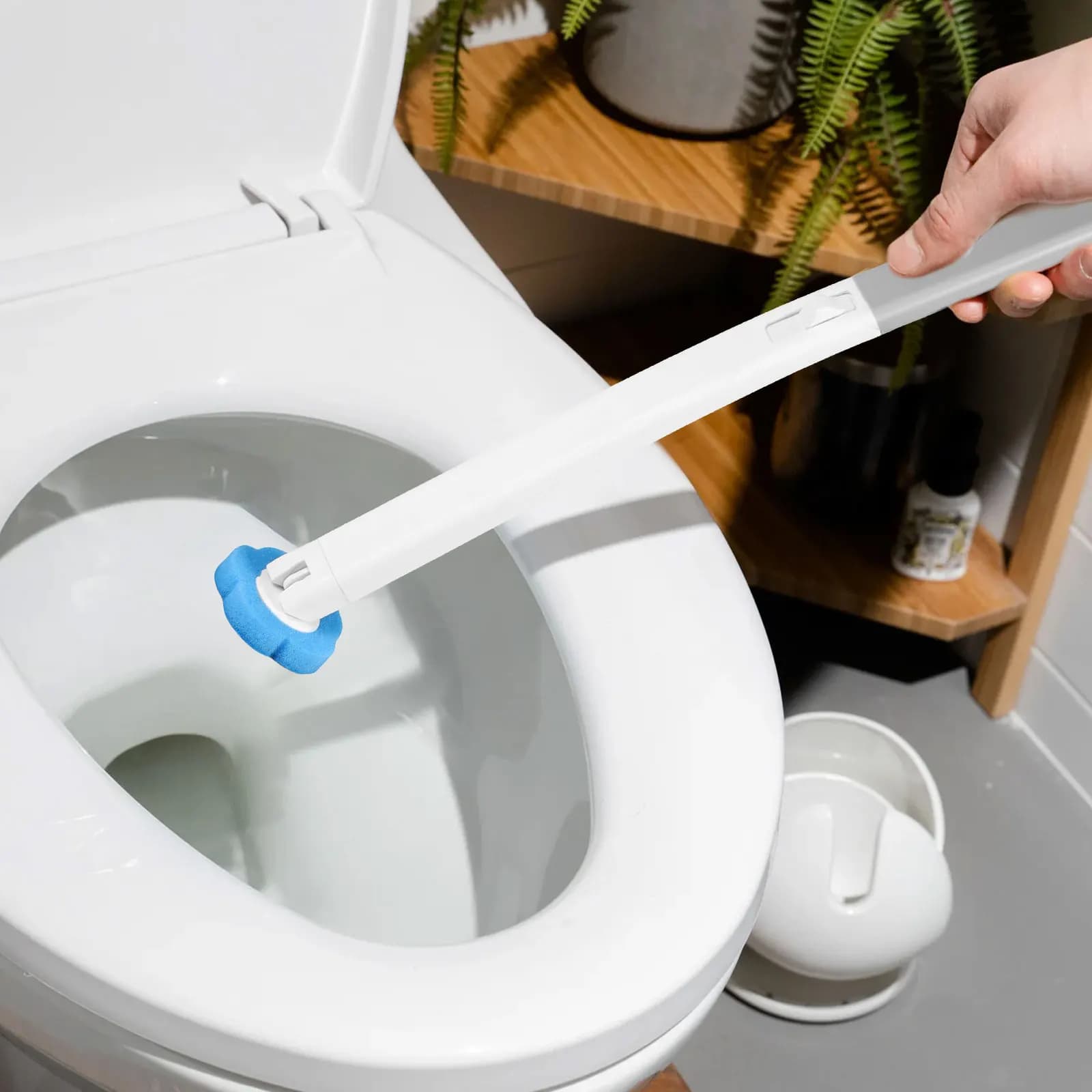 Disposable Toilet Brush Kit for Airbnb Bathroom Cleaning Needs view 3