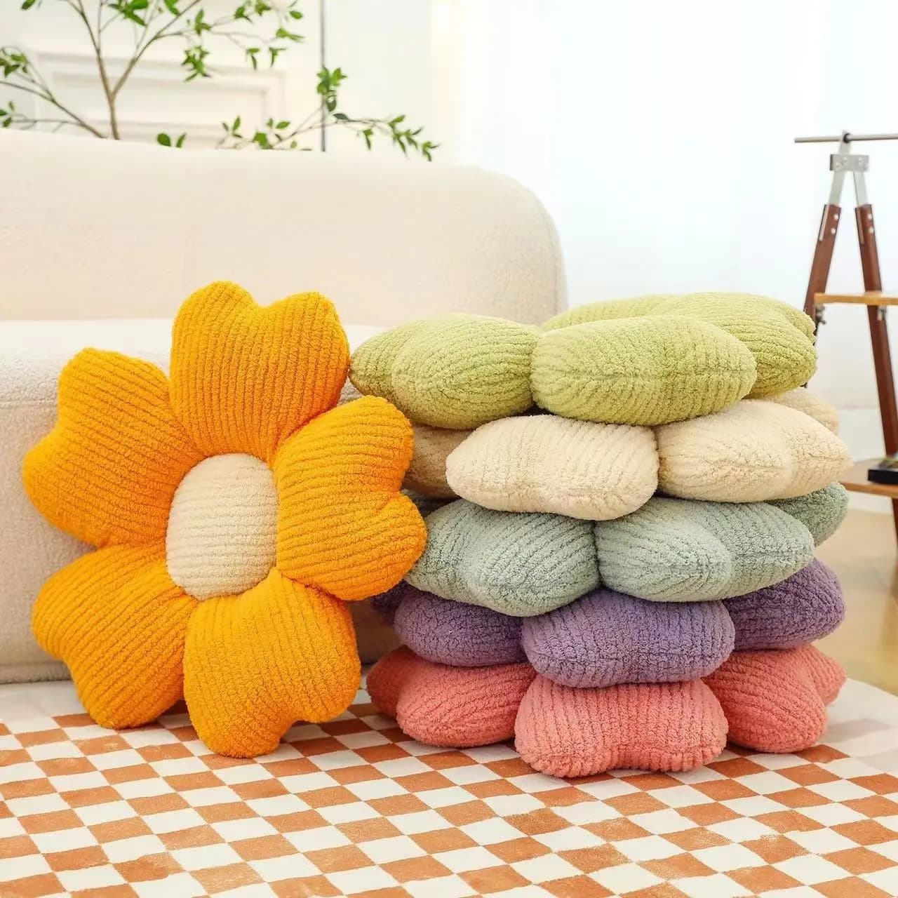 Five-Petal Flower Cushion for Airbnb Bedroom Comfort | STR Decor