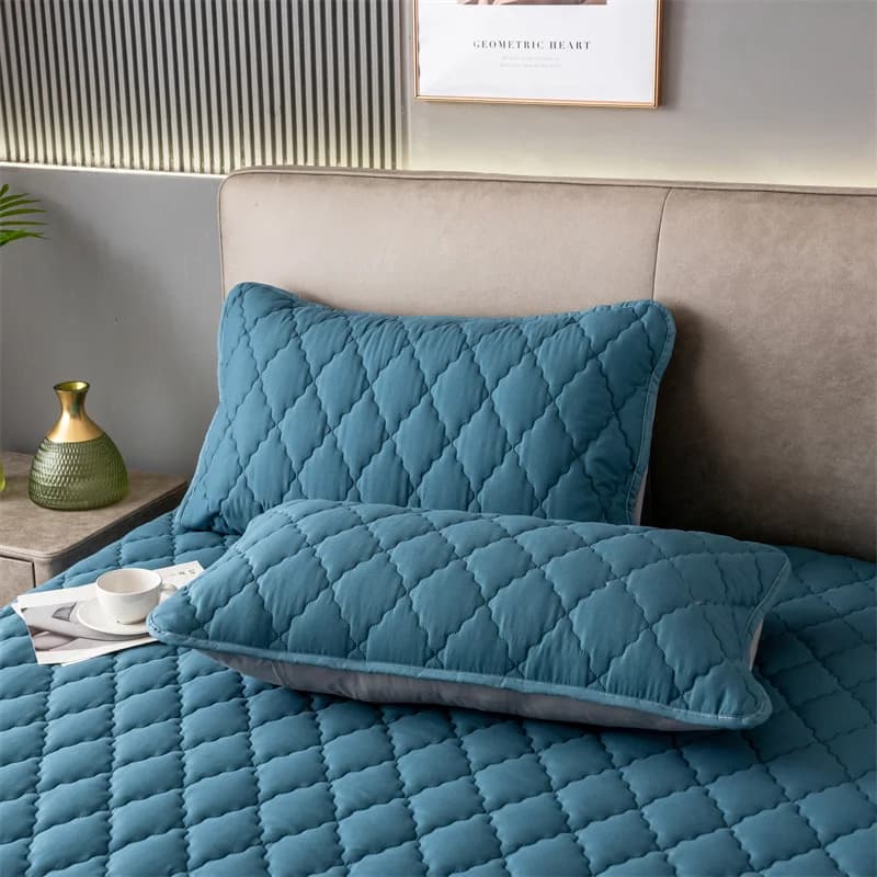 Waterproof Brushed Cotton Pillowcase for Airbnb Bedroom Comfort