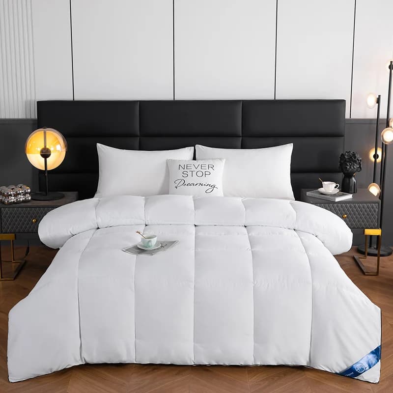 Lightweight Hotel Comforter for Airbnb Bedroom | Queen King Sizes